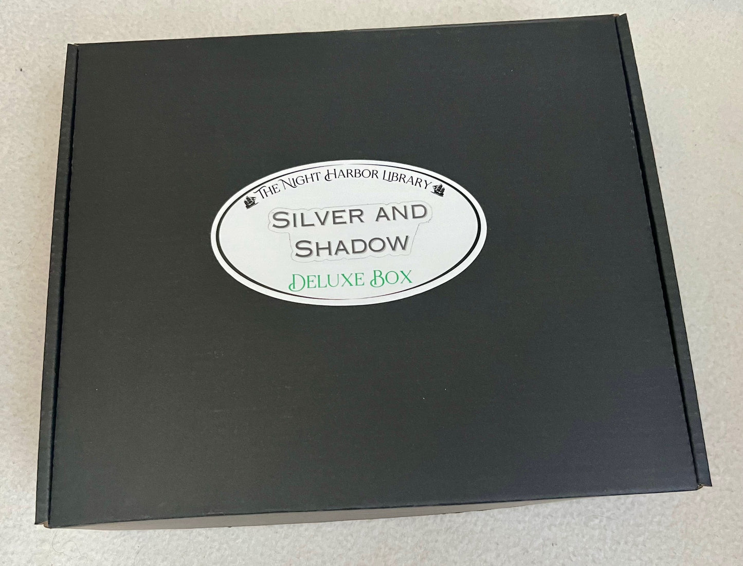 Deluxe Box Silver and Shadow